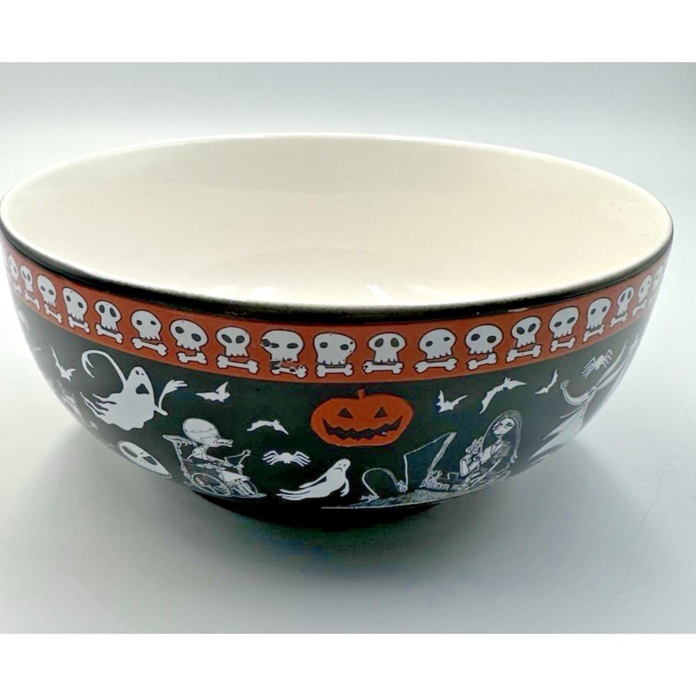 Disney Tim Burton's nightmare before Christmas ceramic bowl & color change spoon